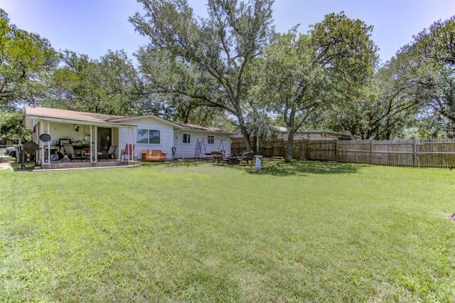 604 26th Avenue, Mineral Wells, TX 76067