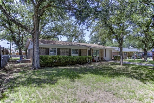604 26th Avenue, Mineral Wells, TX 76067