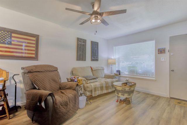 604 26th Avenue, Mineral Wells, TX 76067