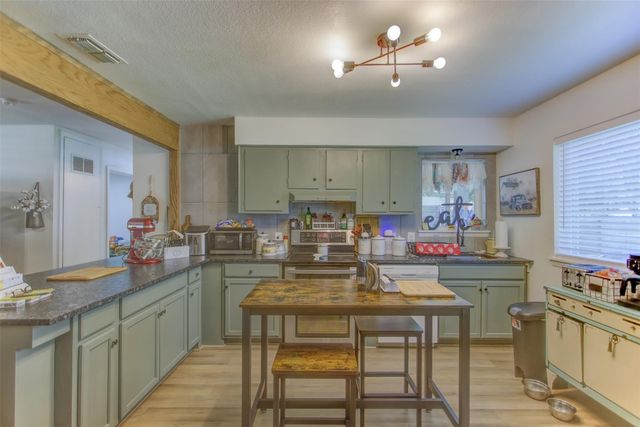 604 26th Avenue, Mineral Wells, TX 76067