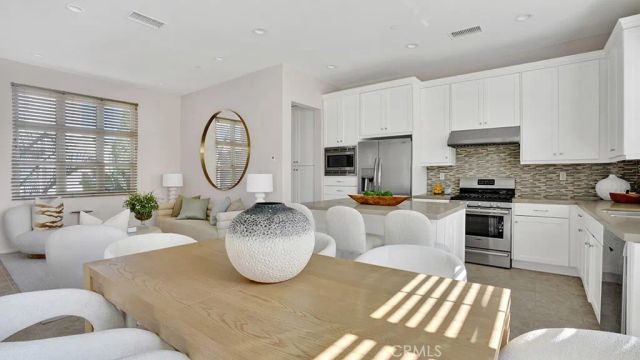 102 Painted Trellis, Irvine, CA 92620