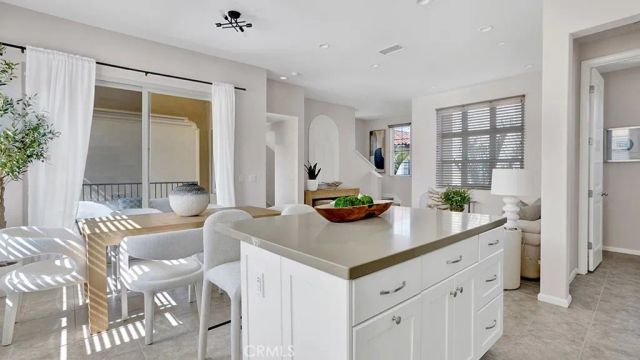 102 Painted Trellis, Irvine, CA 92620