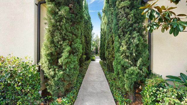 102 Painted Trellis, Irvine, CA 92620
