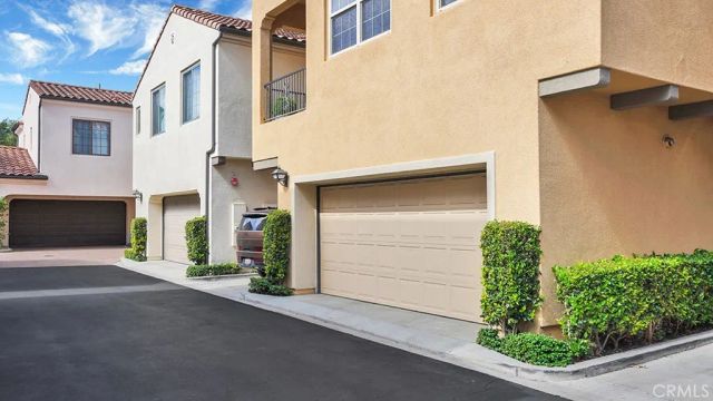 102 Painted Trellis, Irvine, CA 92620