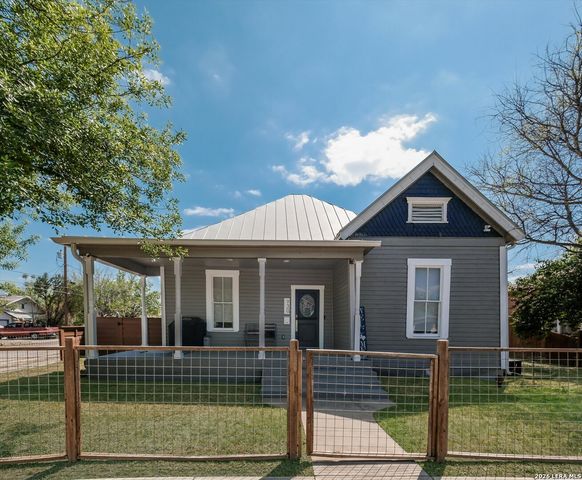 930 Hays, San Antonio, TX 78202