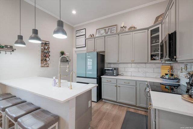 930 Hays, San Antonio, TX 78202