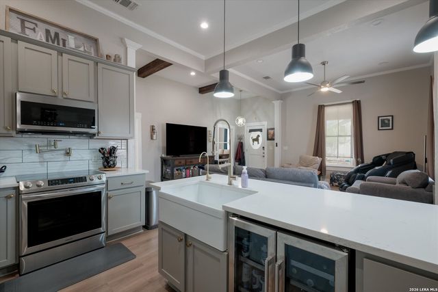 930 Hays, San Antonio, TX 78202