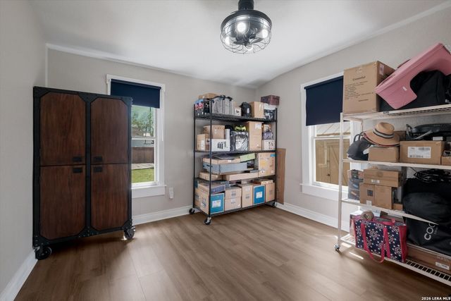 930 Hays, San Antonio, TX 78202