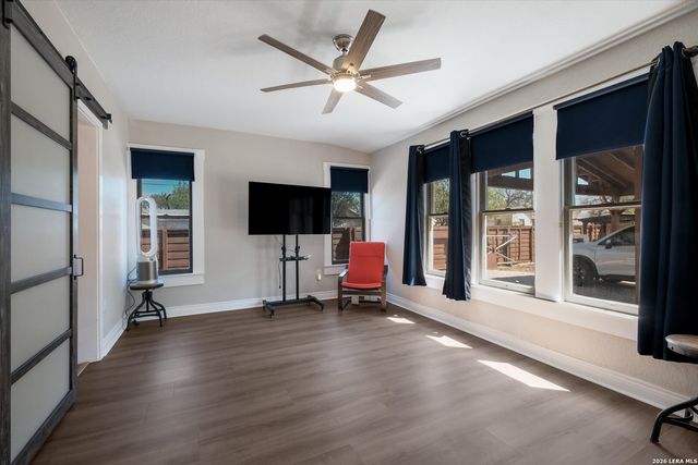 930 Hays, San Antonio, TX 78202