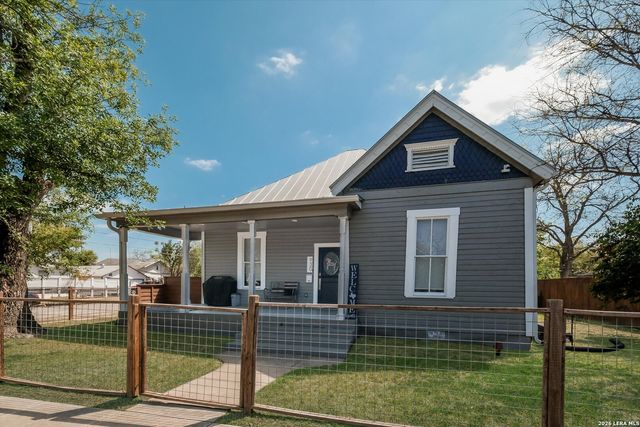 930 Hays, San Antonio, TX 78202