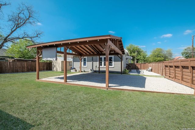 930 Hays, San Antonio, TX 78202