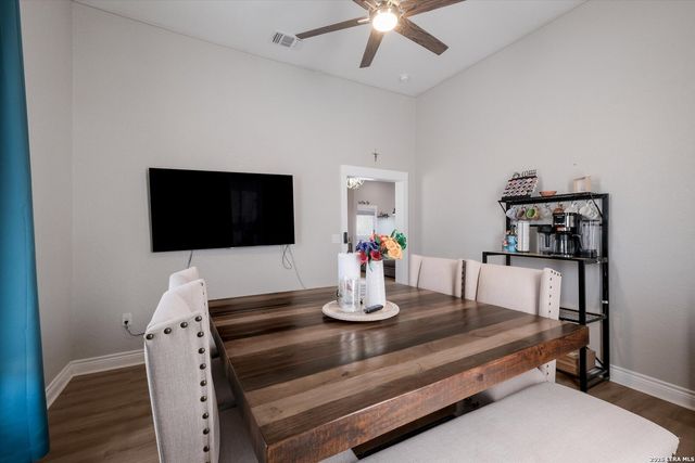 930 Hays, San Antonio, TX 78202