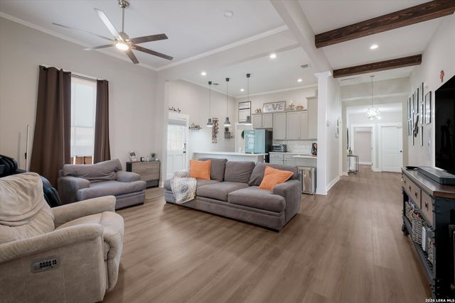 930 Hays, San Antonio, TX 78202