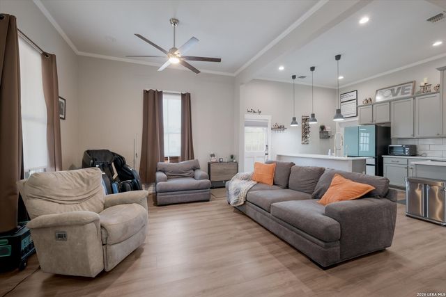 930 Hays, San Antonio, TX 78202