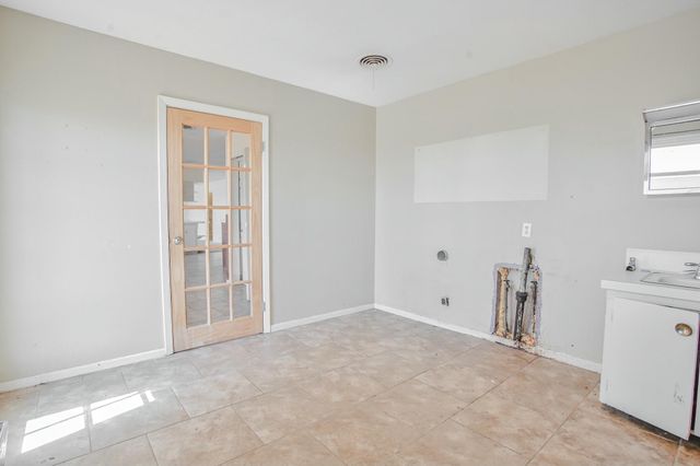 11 Co Rd 110, Olton, TX 79064