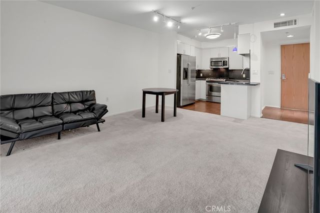 267 S San Pedro 217, Los Angeles, CA 90012