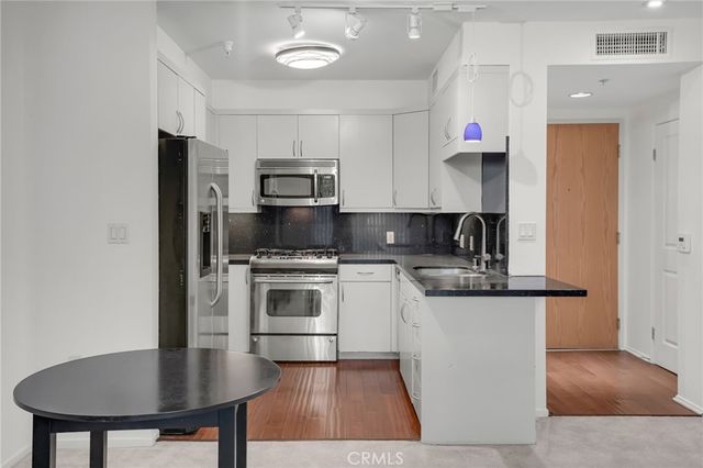 267 S San Pedro 217, Los Angeles, CA 90012