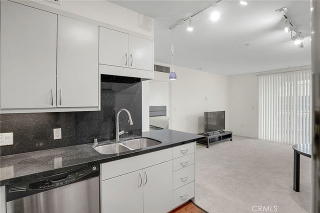 267 S San Pedro 217, Los Angeles, CA 90012