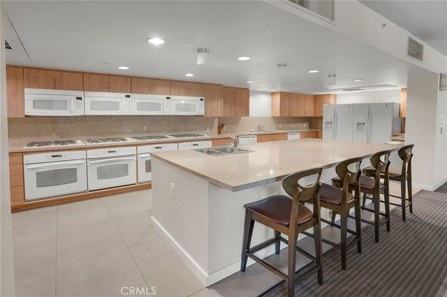 267 S San Pedro 217, Los Angeles, CA 90012
