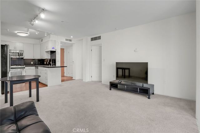 267 S San Pedro 217, Los Angeles, CA 90012