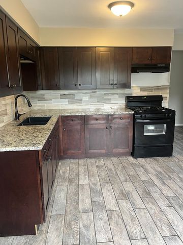 9701 W Ridgeland Avenue 3, Oak Lawn, IL 60453