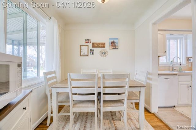 13499 Wesley Street, Southgate, MI 48195