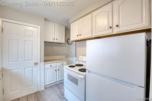 13499 Wesley Street, Southgate, MI 48195