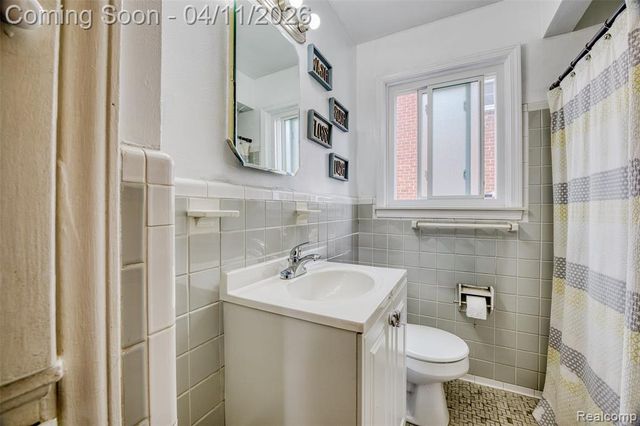 13499 Wesley Street, Southgate, MI 48195