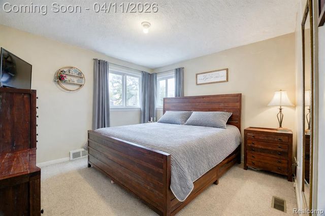 13499 Wesley Street, Southgate, MI 48195