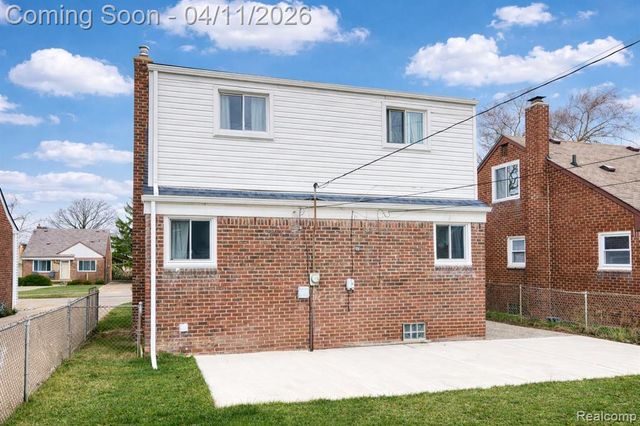 13499 Wesley Street, Southgate, MI 48195