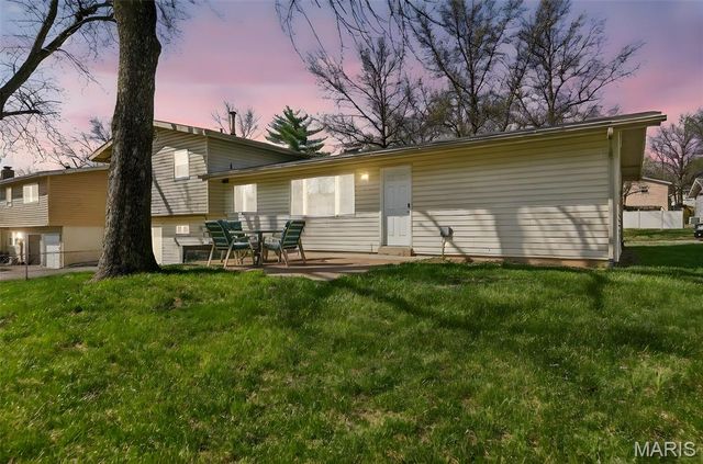 1226 Cottagemill Drive, Manchester, MO 63021