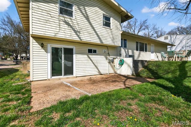 1226 Cottagemill Drive, Manchester, MO 63021