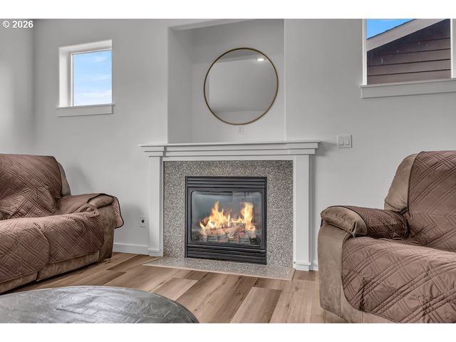 8445 Sw 195TH Pl, Beaverton, OR 97007