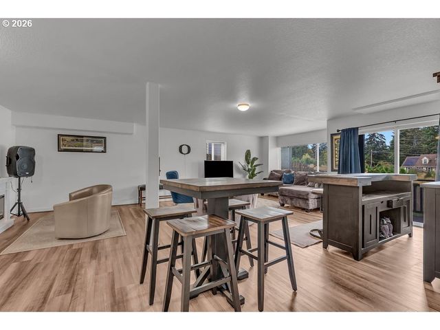8445 Sw 195TH Pl, Beaverton, OR 97007