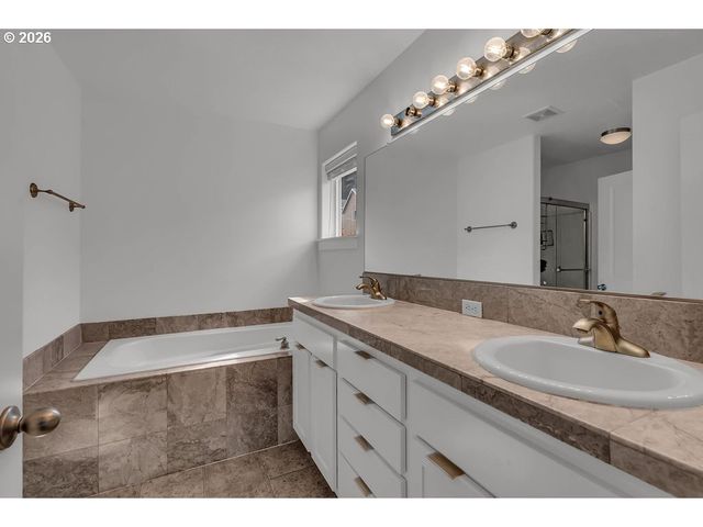 8445 Sw 195TH Pl, Beaverton, OR 97007