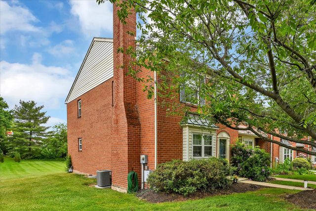 701 VILLAGE GREEN DR, Gilbertsville, PA 19525