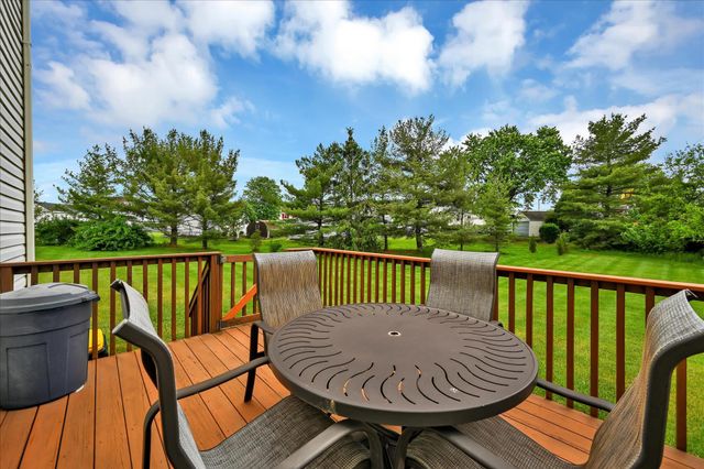 701 VILLAGE GREEN DR, Gilbertsville, PA 19525