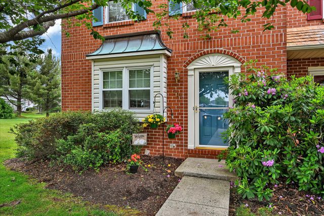 701 VILLAGE GREEN DR, Gilbertsville, PA 19525