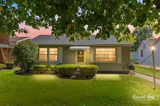 1054 S 7th Avenue, Kankakee, IL 60901