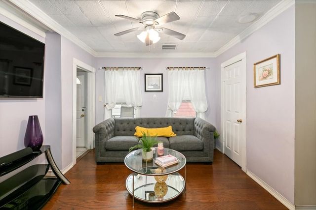 5 Pearl Ct, Methuen, MA 01844