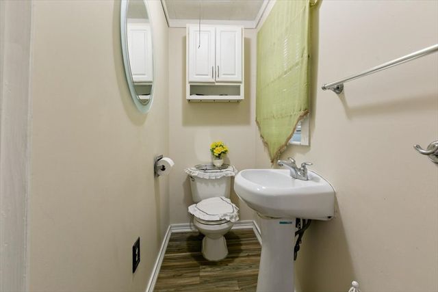 5 Pearl Ct, Methuen, MA 01844