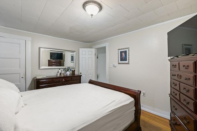 5 Pearl Ct, Methuen, MA 01844