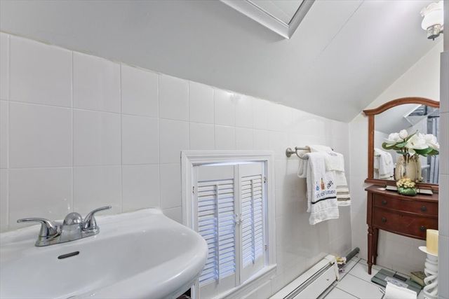 5 Pearl Ct, Methuen, MA 01844