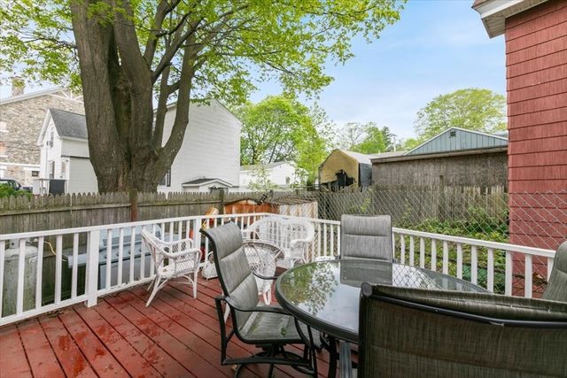 5 Pearl Ct, Methuen, MA 01844