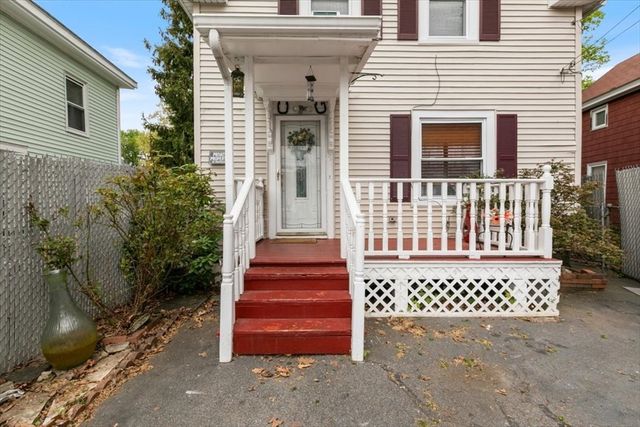 5 Pearl Ct, Methuen, MA 01844