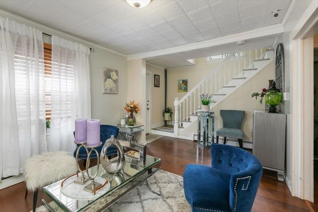 5 Pearl Ct, Methuen, MA 01844