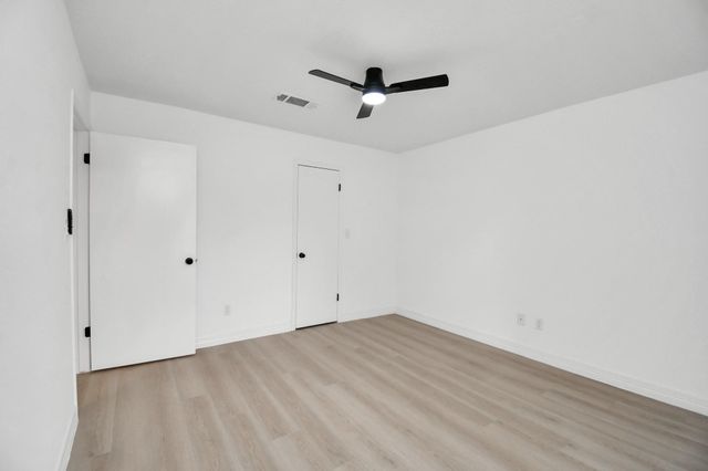 6258 Briar Glade Drive, Houston, TX 77072