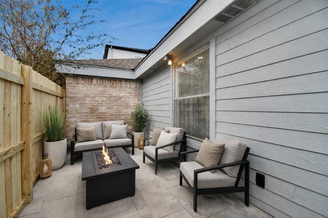 6258 Briar Glade Drive, Houston, TX 77072