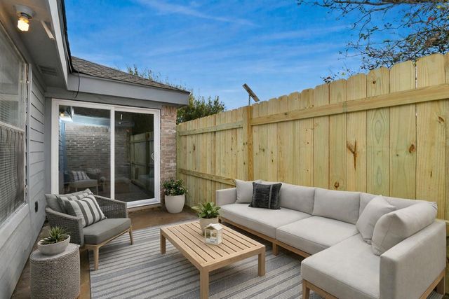 6258 Briar Glade Drive, Houston, TX 77072