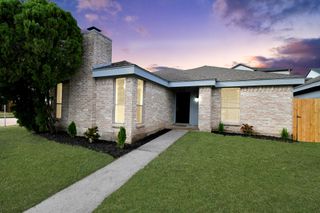 6258 Briar Glade Drive, Houston, TX 77072